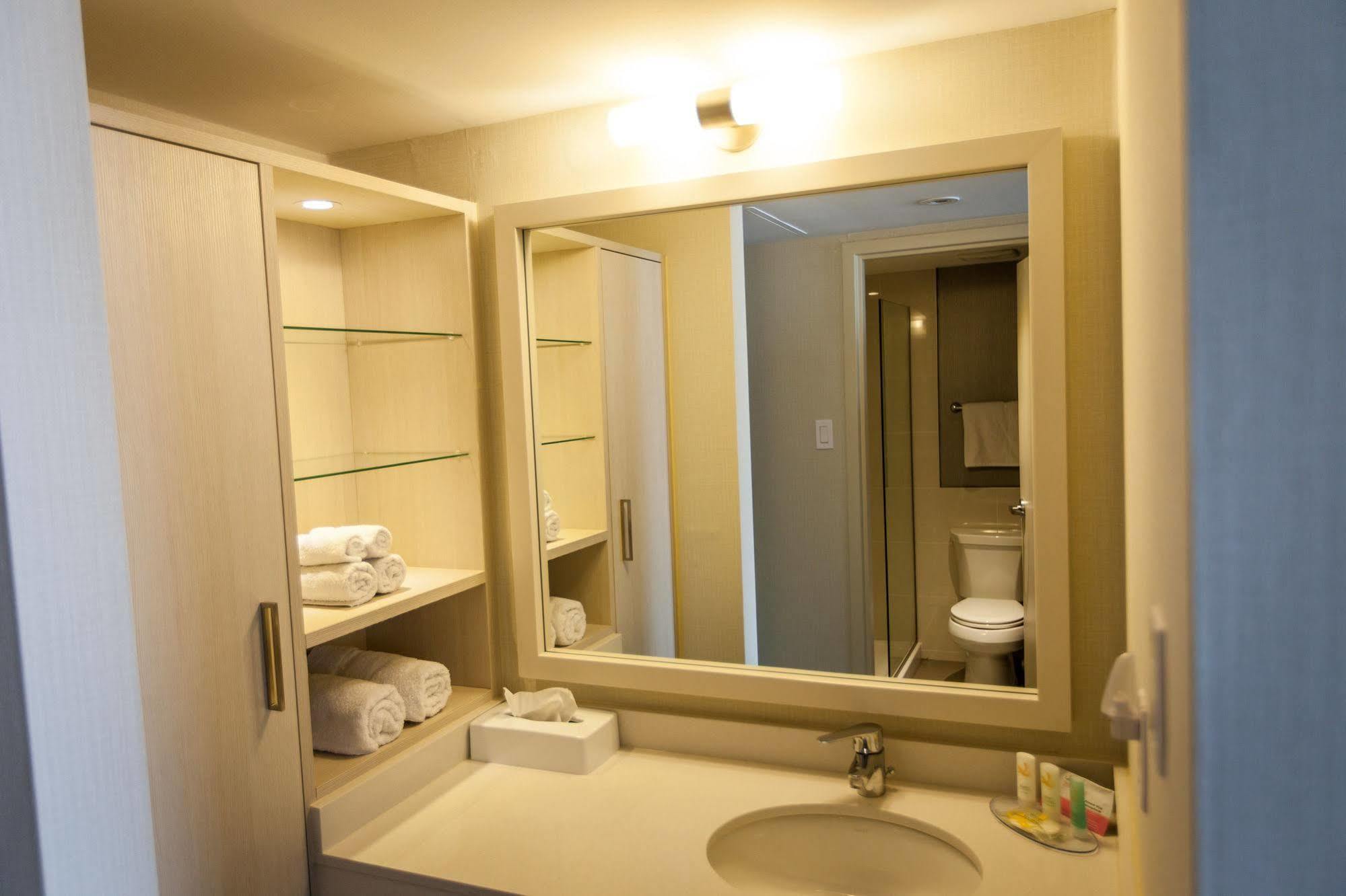 Quality Inn Корнър Брук Екстериор снимка